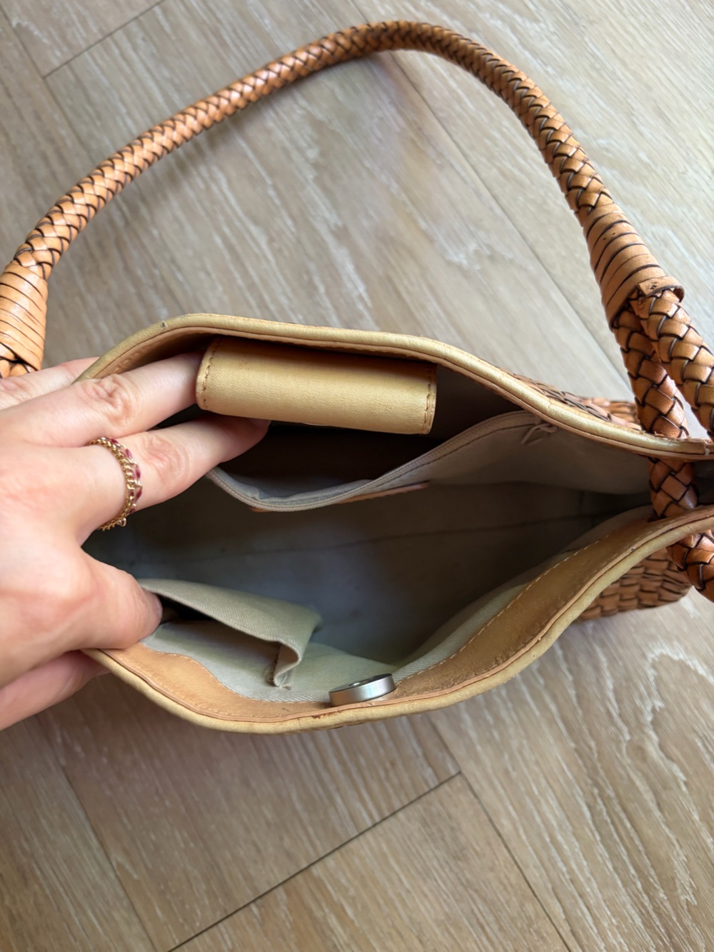 Vintage Fossil Woven Tan Leather Shoulder Bag - Picture 8 of 15